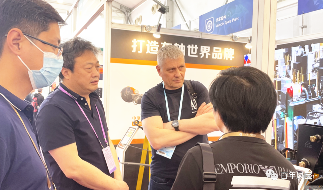 欧冠网站_欧冠（中国）
重科亮相133届广交会