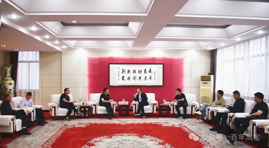 山东日照港集团董事长张江南一行到欧冠网站_欧冠（中国）
走访调研