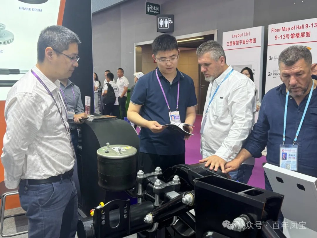 积极应对关税挑战 精准布局新兴市场——欧冠网站_欧冠(中国)
重科参加137届广交会